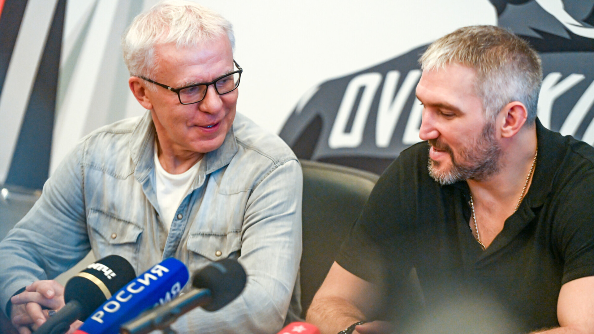 Фетисов рассказал, что пожелал Овечкину на день рождения Фетисов рассказал, что пожелал Овечкину на день рождения