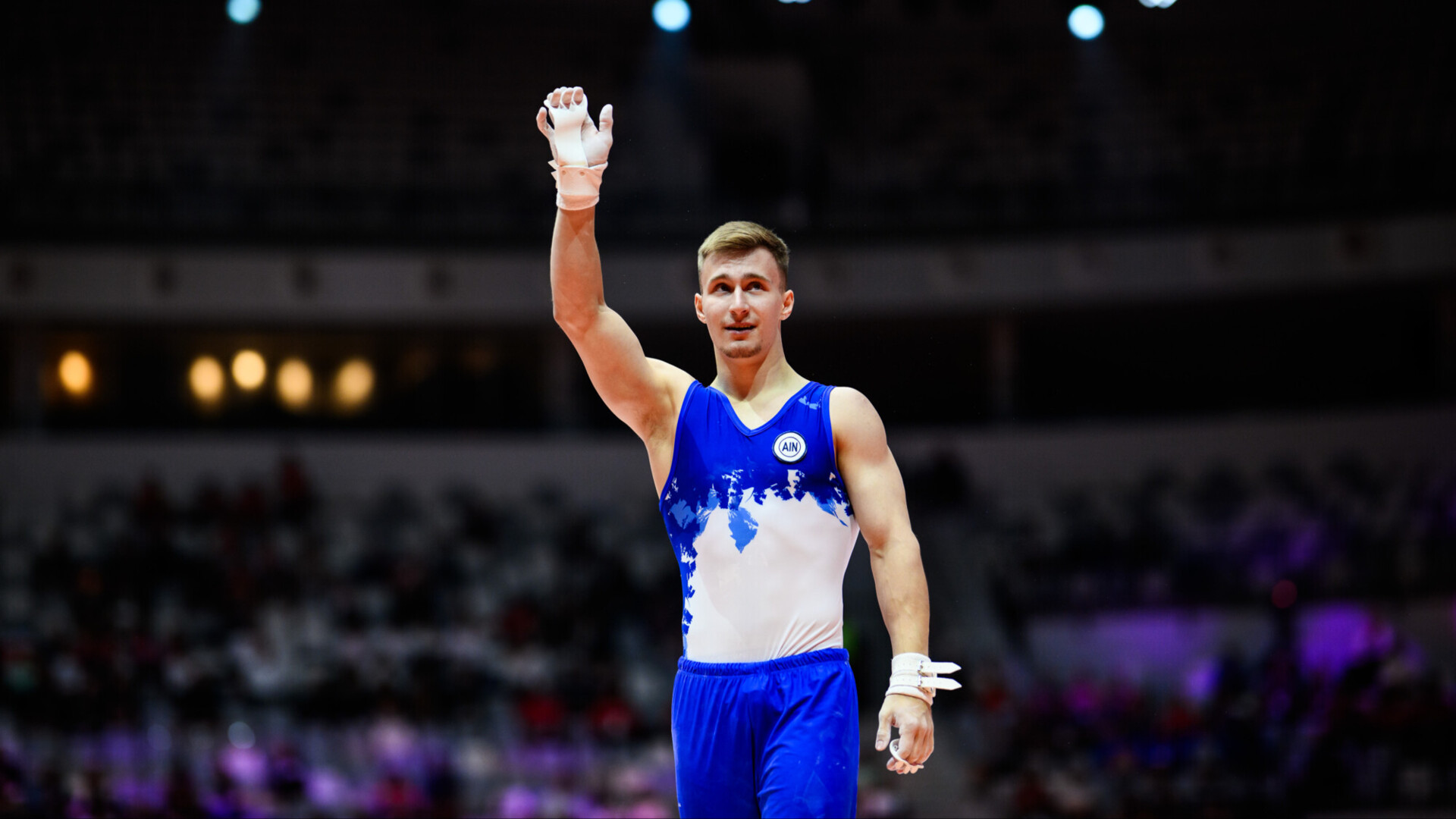 Россиянин Маринов завоевал бронзовую медаль чемпионата мира в Джакарте в упражнениях на брусьях Россиянин Маринов завоевал бронзовую медаль чемпионата мира в Джакарте в упражнениях на брусьях