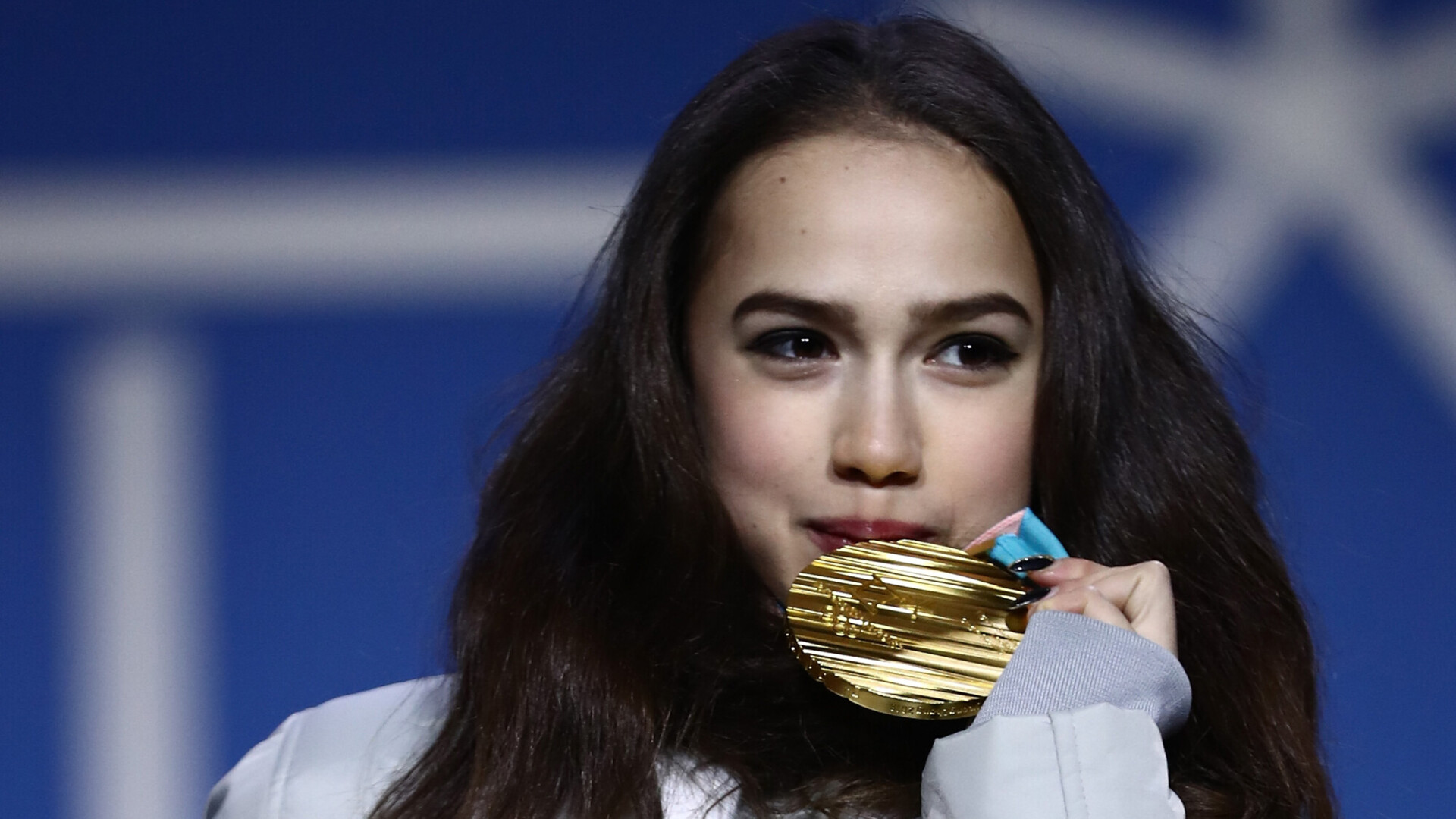 Загитова – о звании олимпийской чемпионки: «До сих пор этому удивляюсь» Загитова – о звании олимпийской чемпионки: «До сих пор этому удивляюсь»