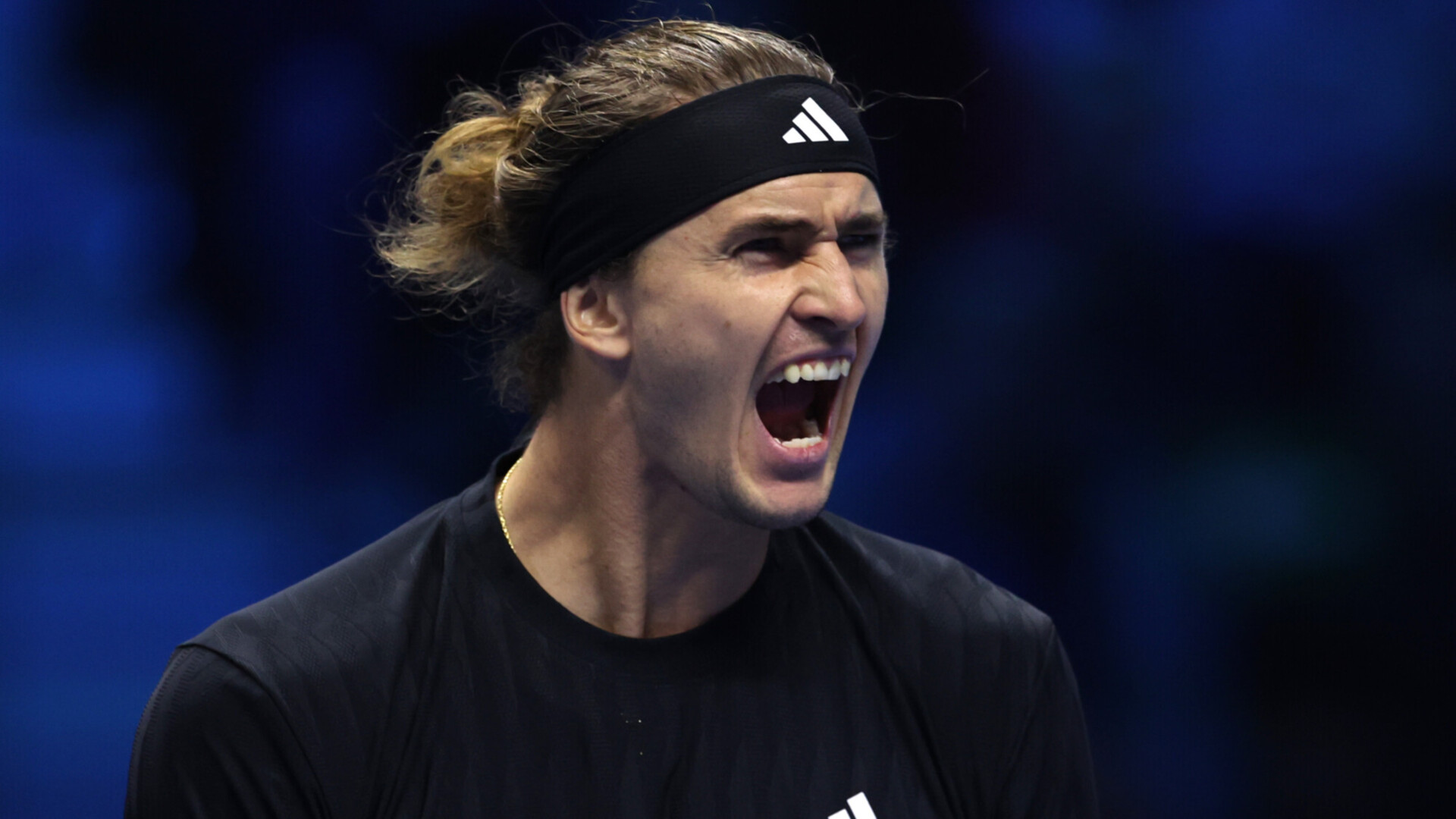 Зверев победил Шелтона в матче Итогового турнира ATP
