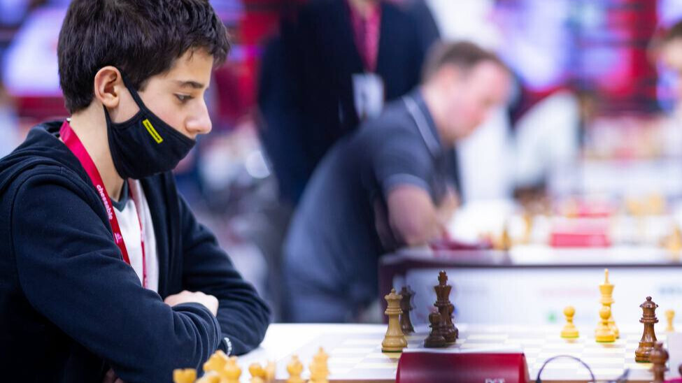 Россиянин прихлопнул лучшего шахматиста мира на чемпионате мира. И это в 12 лет! Россиянин прихлопнул лучшего шахматиста мира на чемпионате мира. И это в 12 лет!