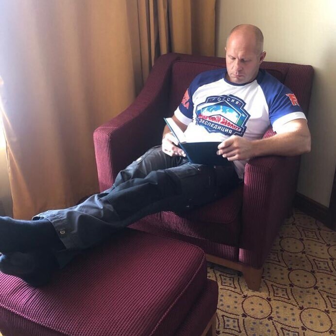 Емельяненко спустя годы вернул первую любовь. Удивительная судьба великого бойца Емельяненко спустя годы вернул первую любовь. Удивительная судьба великого бойца