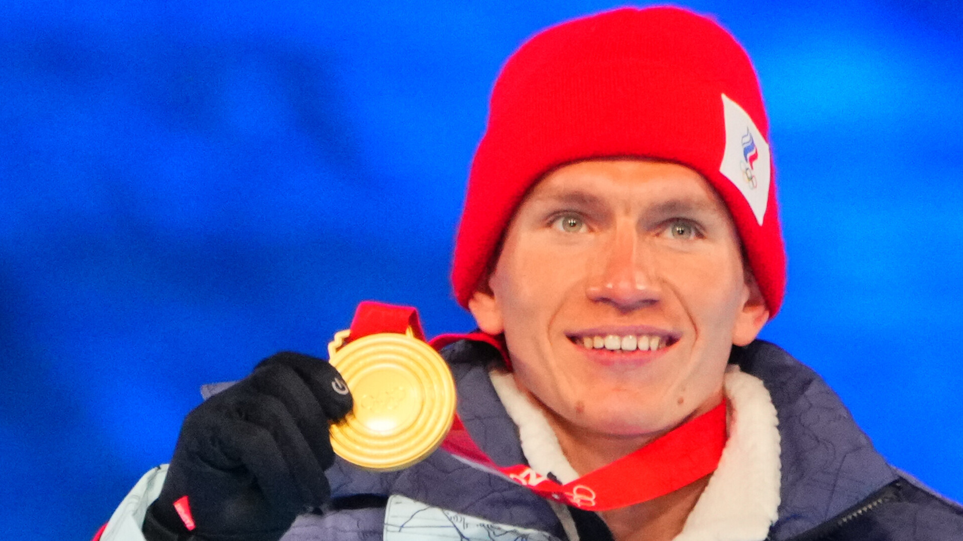 Победа Большунова в последний день Олимпиады-2026. Не помешала даже поломка инвентаря Победа Большунова в последний день Олимпиады-2026. Не помешала даже поломка инвентаря
