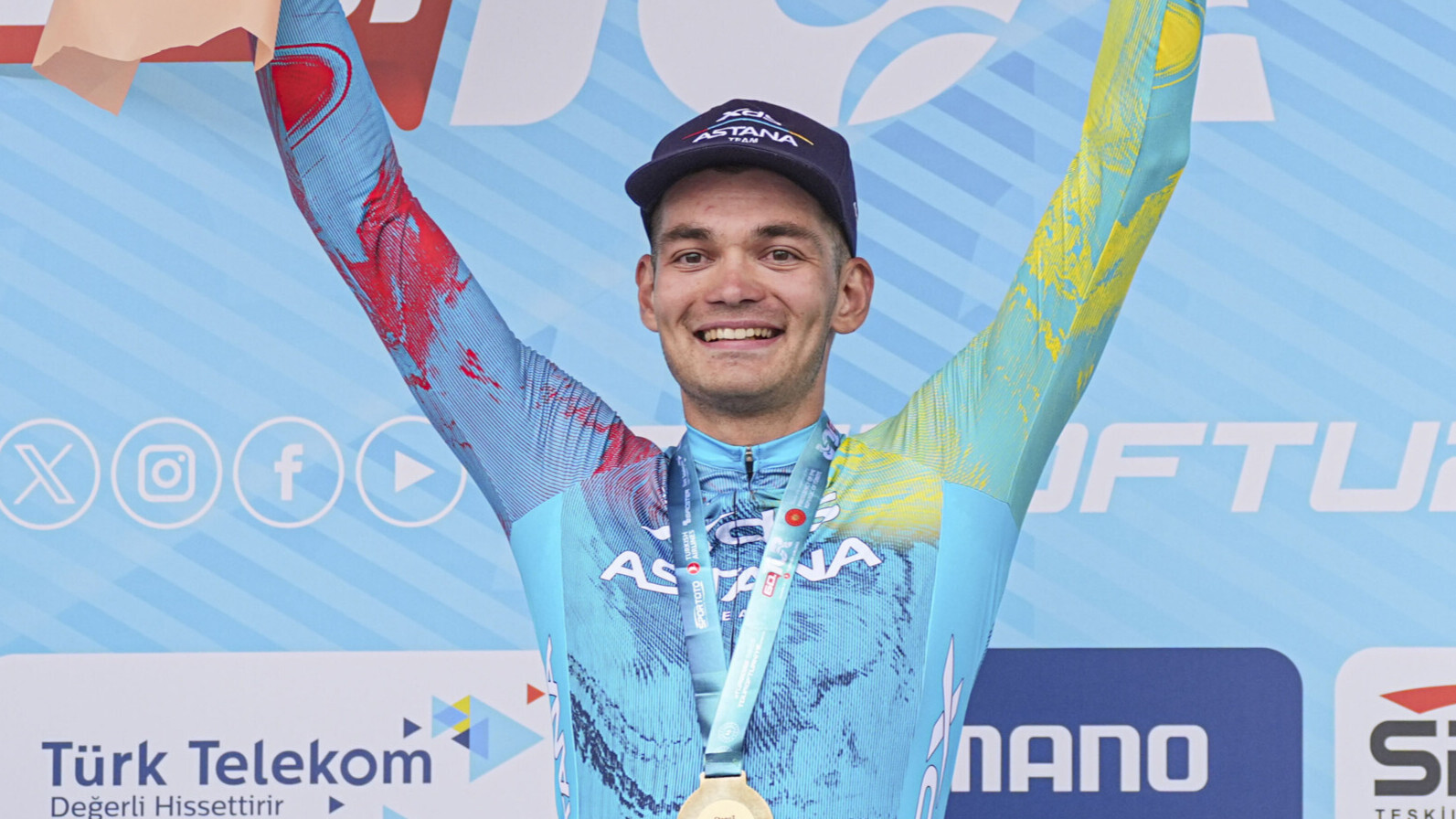 Россиянин Лев Гонов завоевал золото чемпионата Европы по велоспорту на треке в индивидуальной гонке преследования