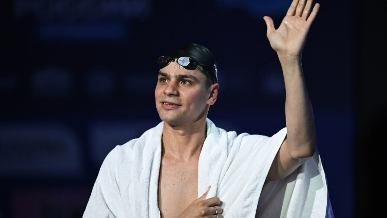 Двукратный олимпийский чемпион Рылов провел прощальный заплыв и завершил профессиональную карьеру